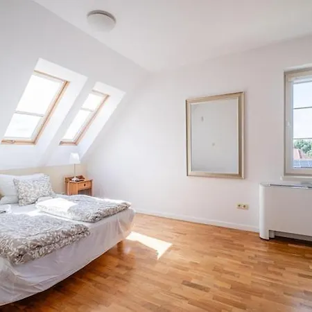 Lejlighed Large, Comfortable For 6 People