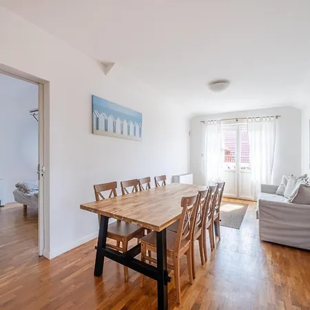 Apartament Large, Comfortable For 6 People Dębki